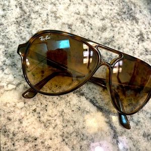 Ray-Ban Cats 5000 Sunglasses